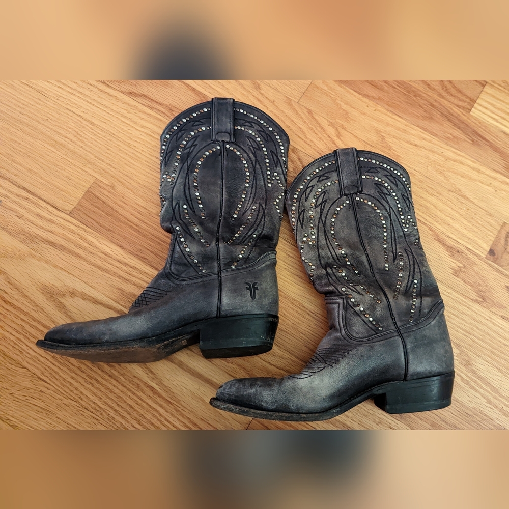 Frye Studded Billy Boot size 7.5 b